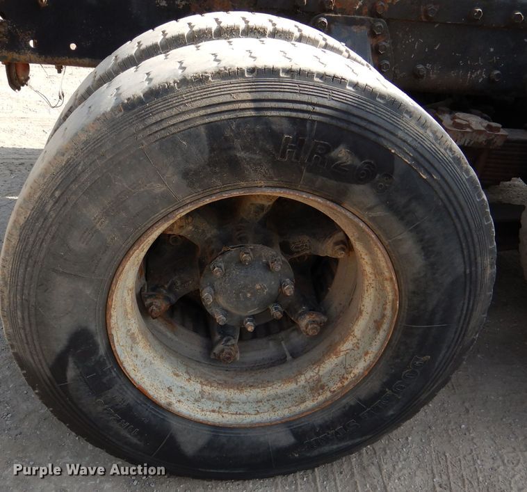 image for item DL8951 1984 Autocar DK  semi truck