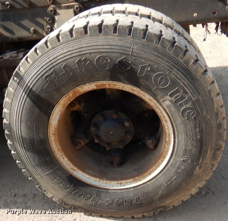 image for item DL8951 1984 Autocar DK  semi truck