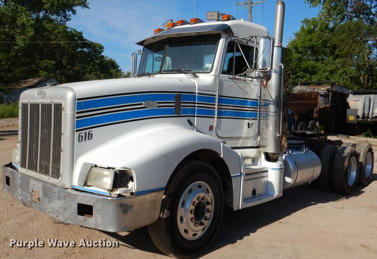 image for item DL8952 1998 Peterbilt 377  semi truck