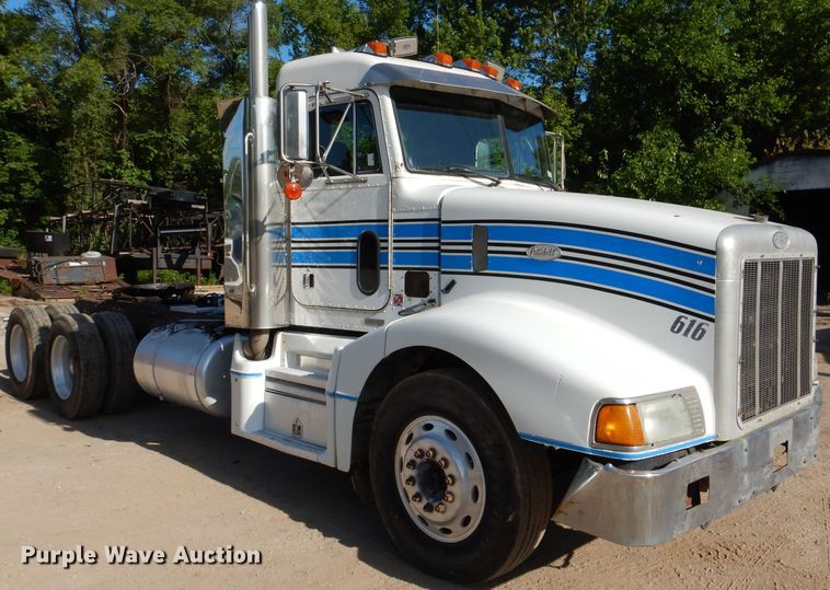 image for item DL8952 1998 Peterbilt 377  semi truck