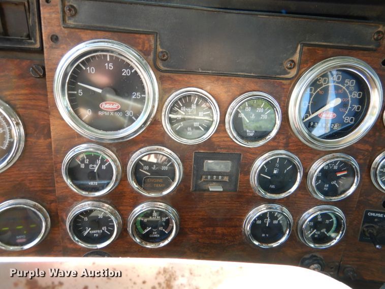 image for item DL8952 1998 Peterbilt 377  semi truck