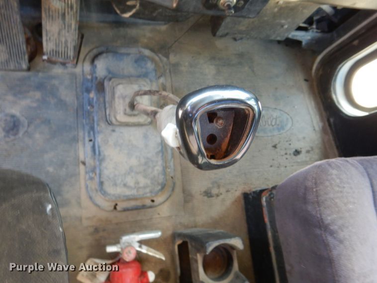 image for item DL8952 1998 Peterbilt 377  semi truck