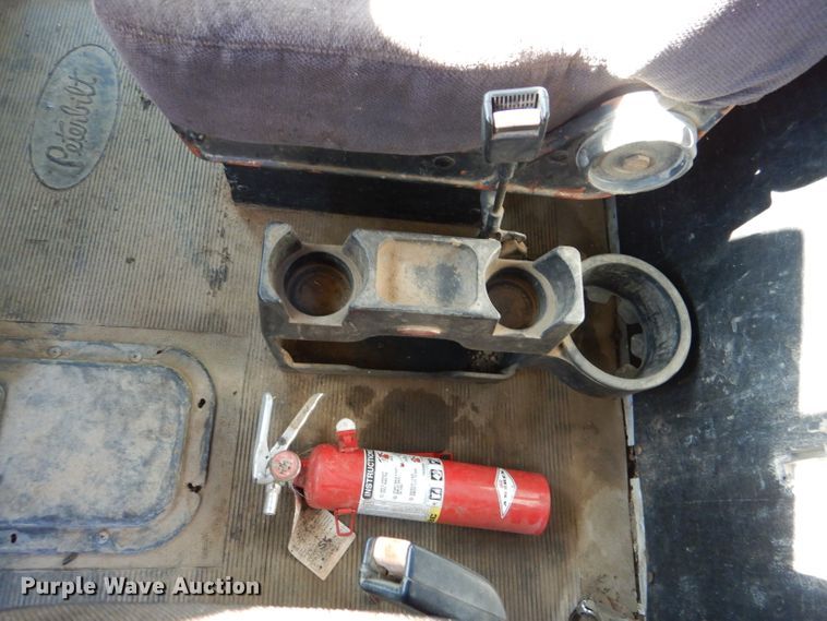 image for item DL8952 1998 Peterbilt 377  semi truck