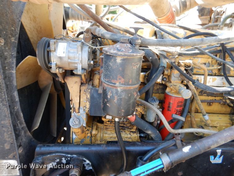 image for item DL8952 1998 Peterbilt 377  semi truck