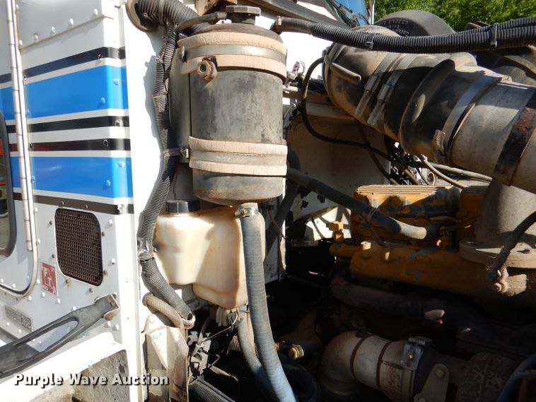 image for item DL8952 1998 Peterbilt 377  semi truck