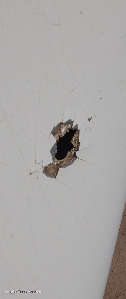 image for item DL8952 1998 Peterbilt 377  semi truck