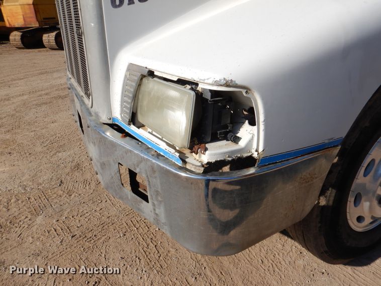 image for item DL8952 1998 Peterbilt 377  semi truck