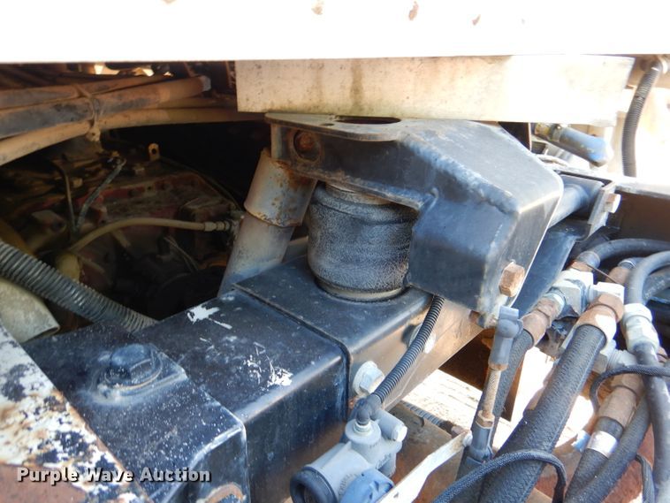 image for item DL8952 1998 Peterbilt 377  semi truck