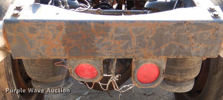 image for item DL8952 1998 Peterbilt 377  semi truck