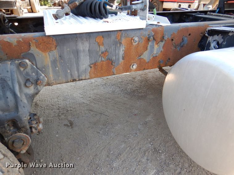 image for item DL8952 1998 Peterbilt 377  semi truck