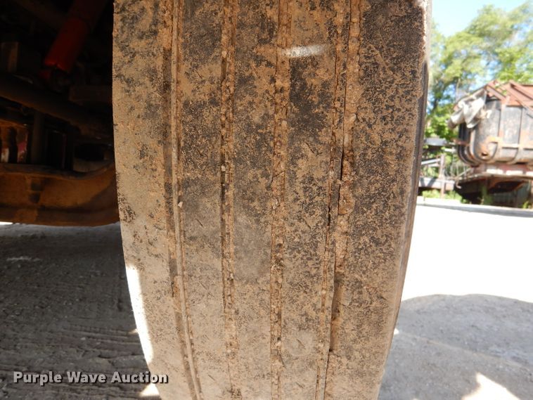 image for item DL8952 1998 Peterbilt 377  semi truck