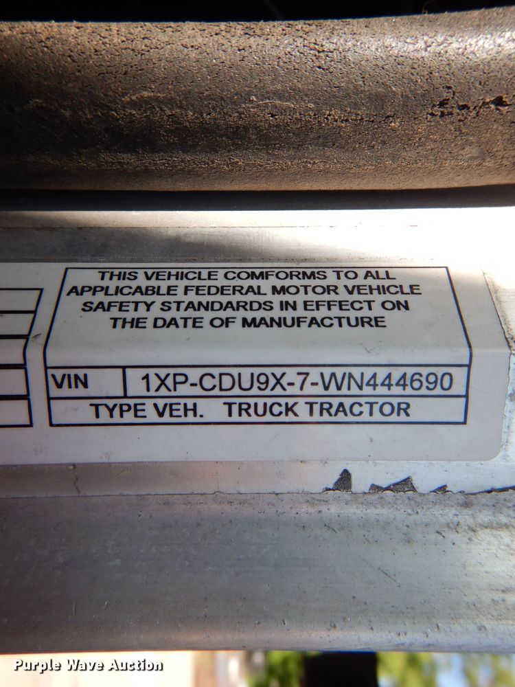 image for item DL8952 1998 Peterbilt 377  semi truck