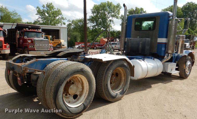 image for item DL8953 1989 Peterbilt 379  semi truck