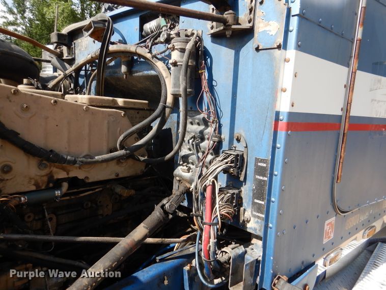 image for item DL8953 1989 Peterbilt 379  semi truck