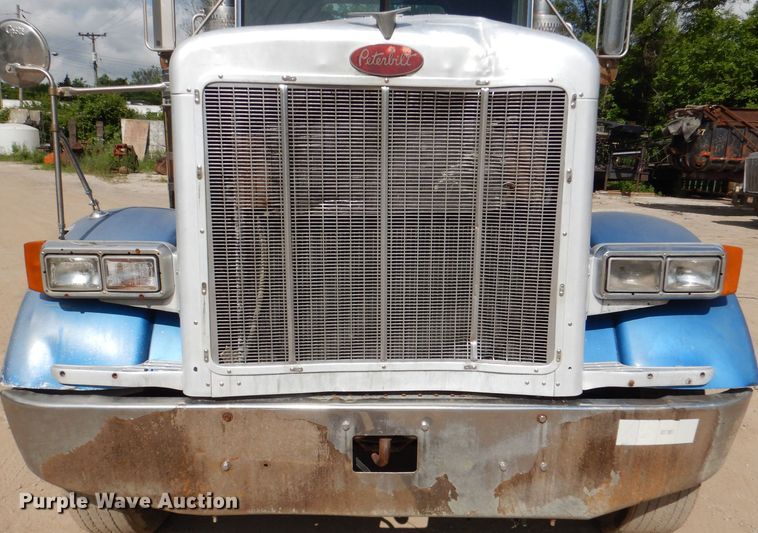 image for item DL8953 1989 Peterbilt 379  semi truck