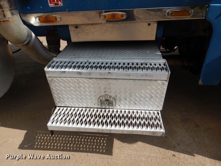 image for item DL8953 1989 Peterbilt 379  semi truck