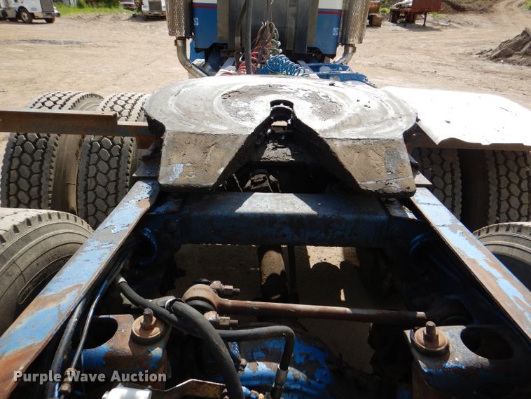 image for item DL8953 1989 Peterbilt 379  semi truck