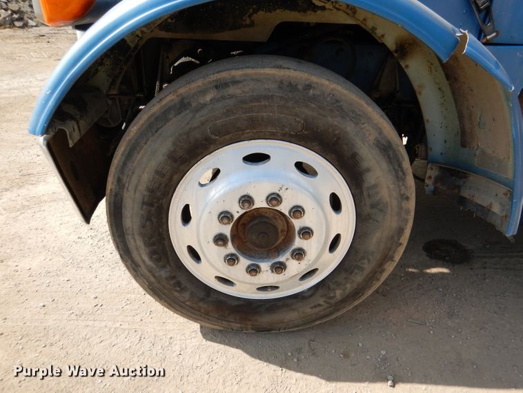 image for item DL8953 1989 Peterbilt 379  semi truck