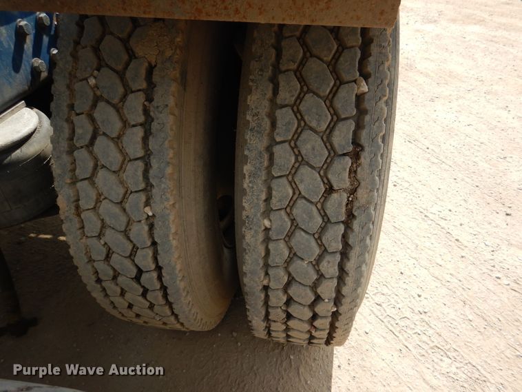 image for item DL8953 1989 Peterbilt 379  semi truck