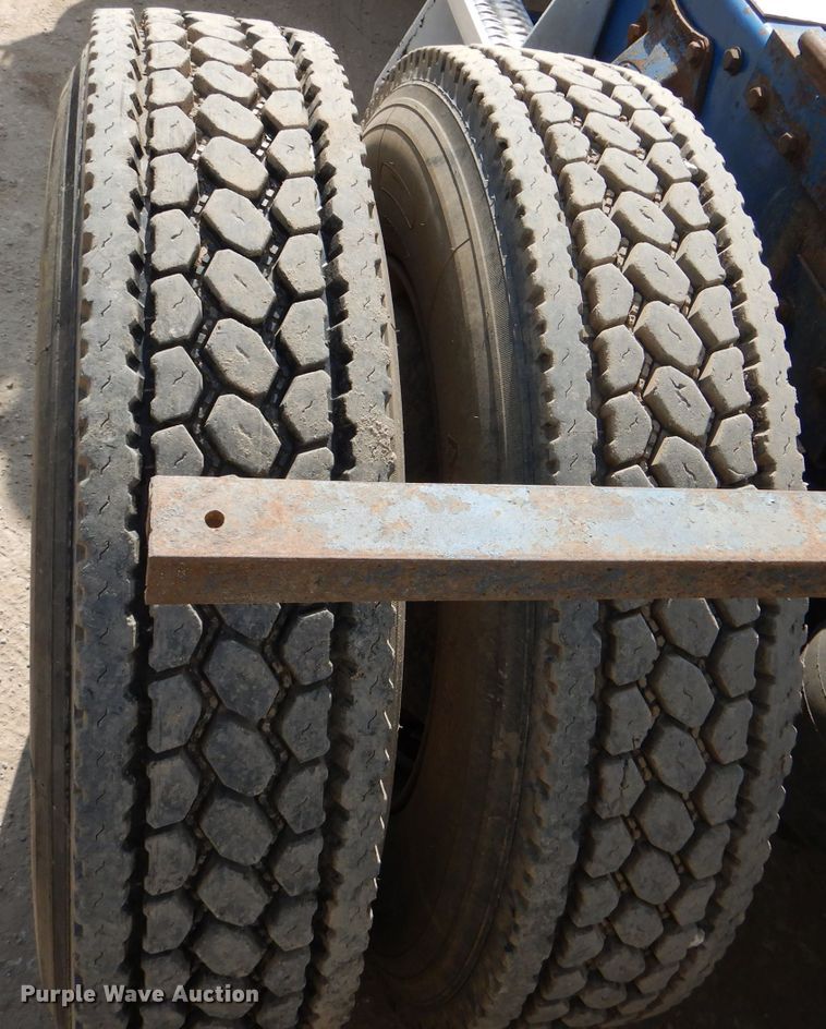 image for item DL8953 1989 Peterbilt 379  semi truck