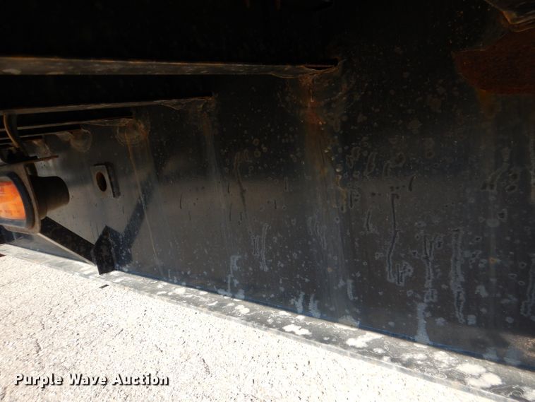 image for item DL8960 2013 Manac 14353A000  drop deck trailer