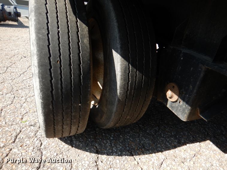 image for item DL8960 2013 Manac 14353A000  drop deck trailer