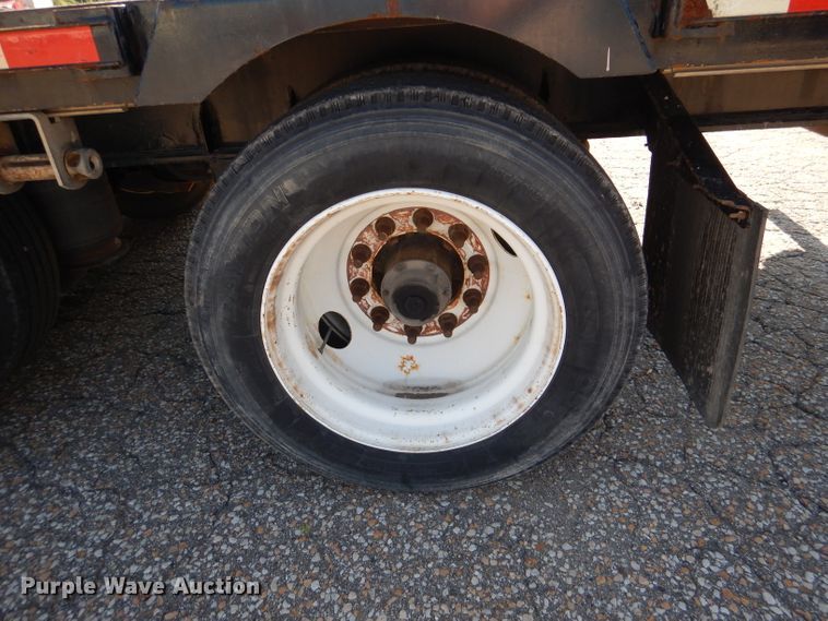 image for item DL8960 2013 Manac 14353A000  drop deck trailer