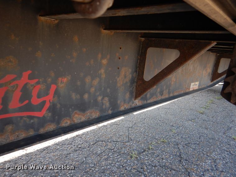 image for item DL8963 2016 Fontaine HCICD22RSA  drop deck trailer