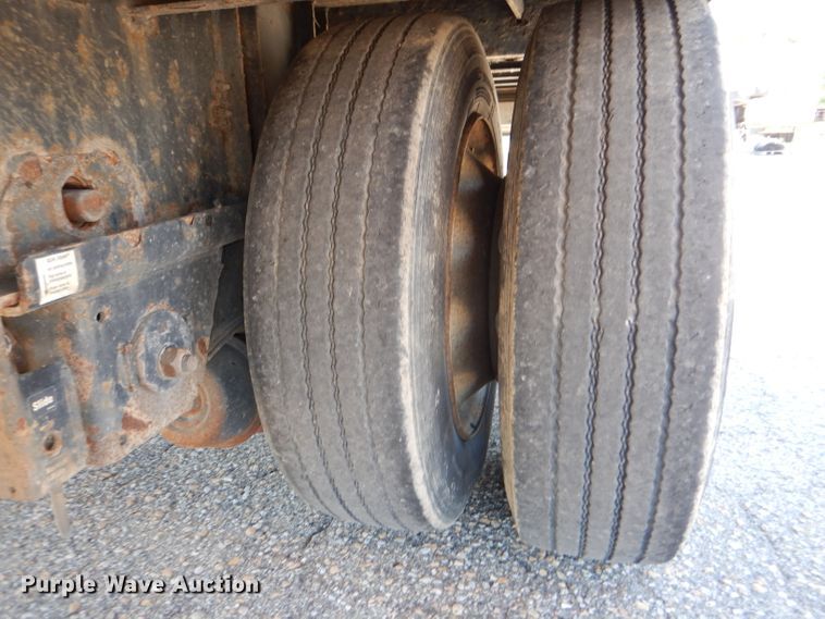 image for item DL8963 2016 Fontaine HCICD22RSA  drop deck trailer