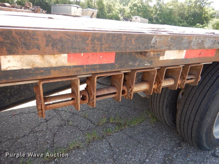 image for item DL8964 2005 Doonan 532DB16S1A  drop deck trailer