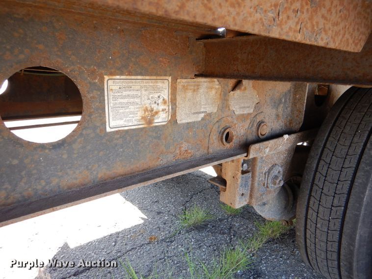 image for item DL8964 2005 Doonan 532DB16S1A  drop deck trailer