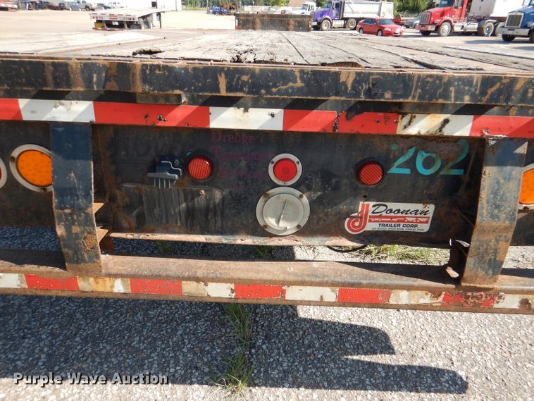 image for item DL8964 2005 Doonan 532DB16S1A  drop deck trailer