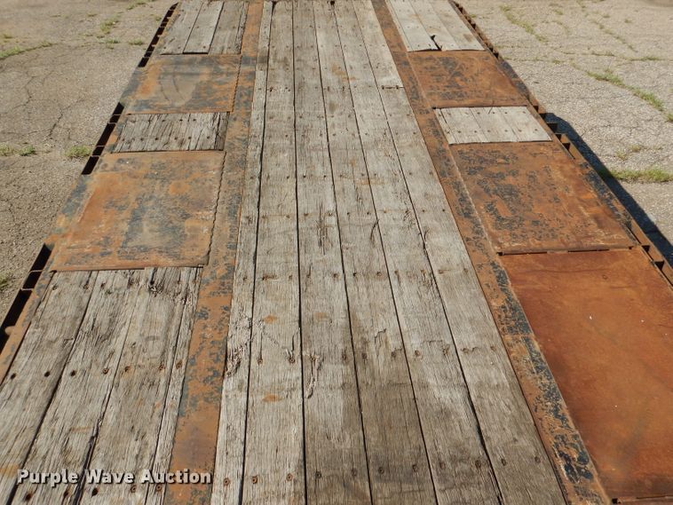 image for item DL8964 2005 Doonan 532DB16S1A  drop deck trailer