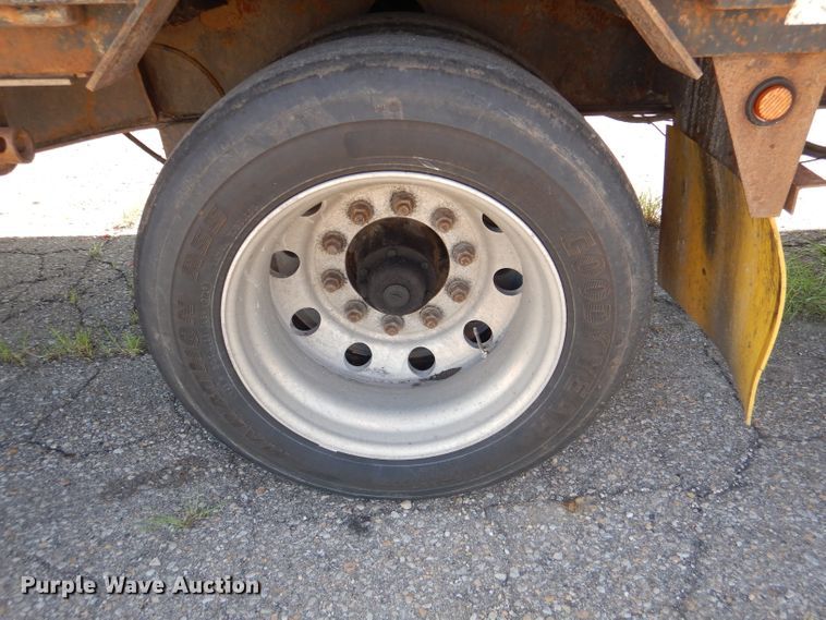 image for item DL8964 2005 Doonan 532DB16S1A  drop deck trailer