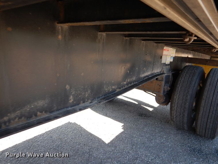 image for item DL8965 2016 Fontaine HCICF22RSA  flatbed  trailer