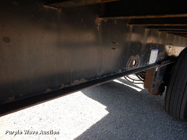 image for item DL8965 2016 Fontaine HCICF22RSA  flatbed  trailer