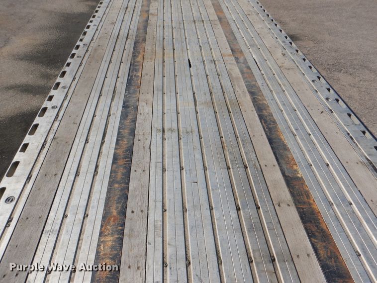 image for item DL8965 2016 Fontaine HCICF22RSA  flatbed  trailer