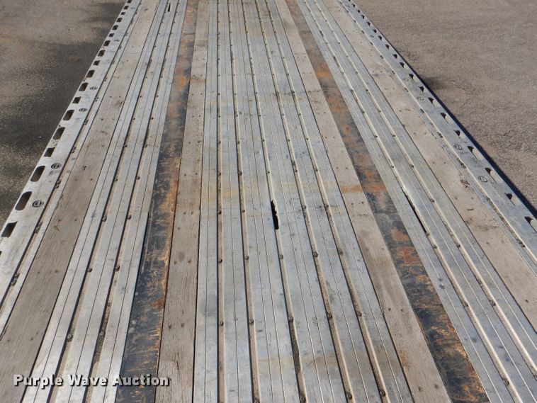 image for item DL8965 2016 Fontaine HCICF22RSA  flatbed  trailer