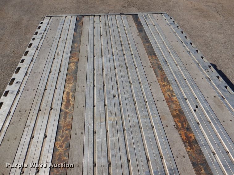 image for item DL8965 2016 Fontaine HCICF22RSA  flatbed  trailer