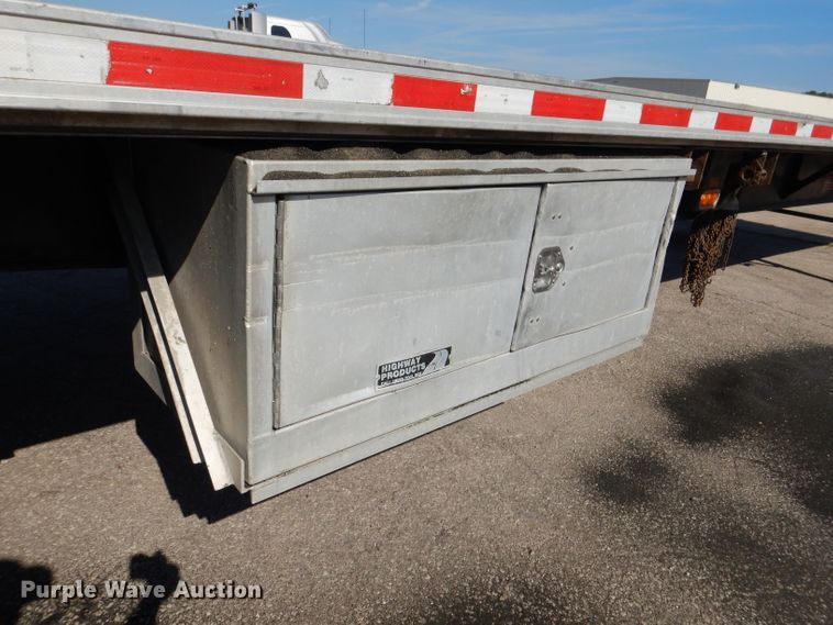 image for item DL8965 2016 Fontaine HCICF22RSA  flatbed  trailer