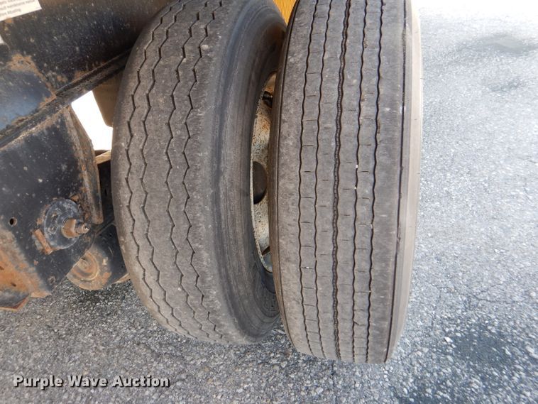 image for item DL8965 2016 Fontaine HCICF22RSA  flatbed  trailer