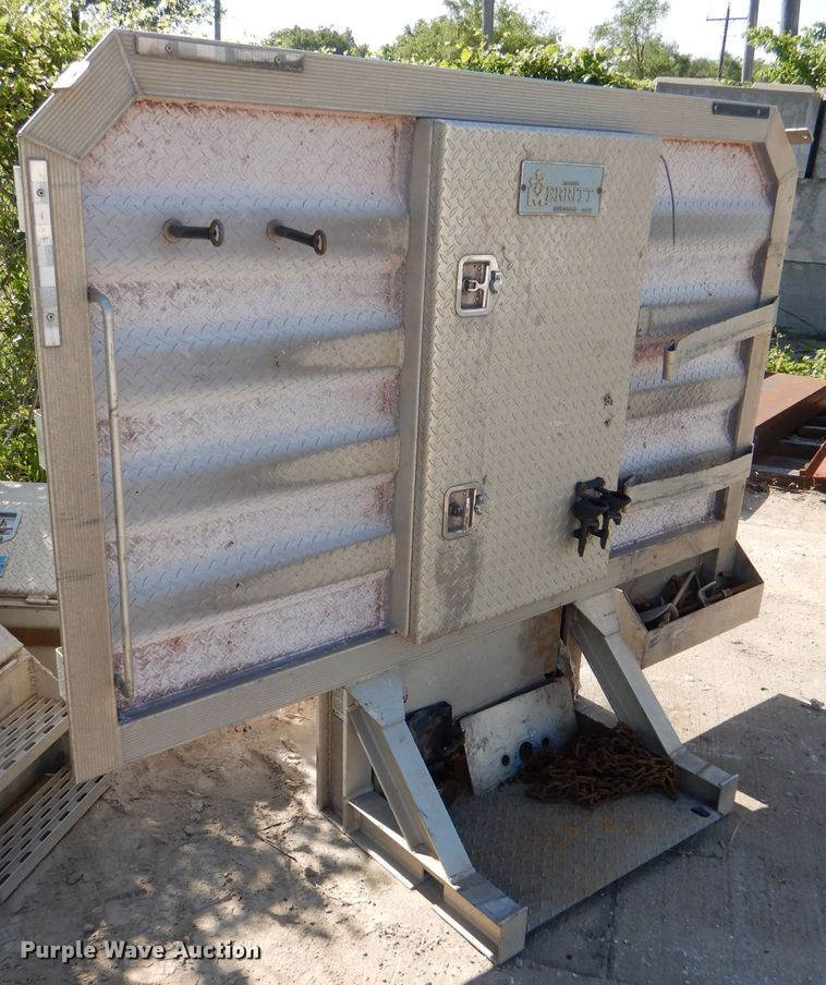 image for item DL8966 (4) aluminum headache racks