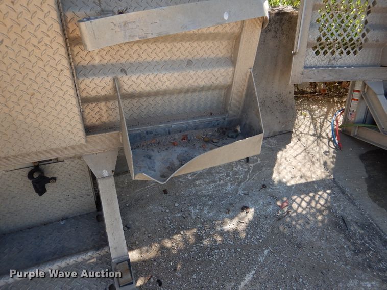 image for item DL8966 (4) aluminum headache racks