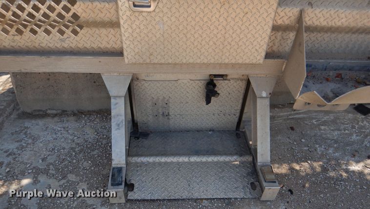 image for item DL8966 (4) aluminum headache racks