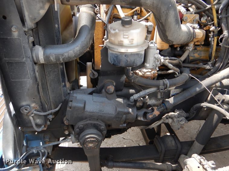 image for item DM0016 2004 Kenworth T300  semi truck