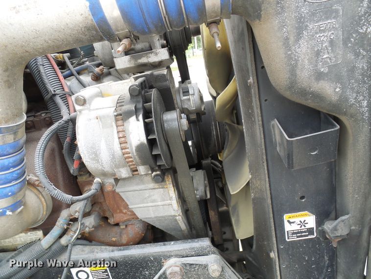 image for item DM3021 2005 Peterbilt 387  semi truck