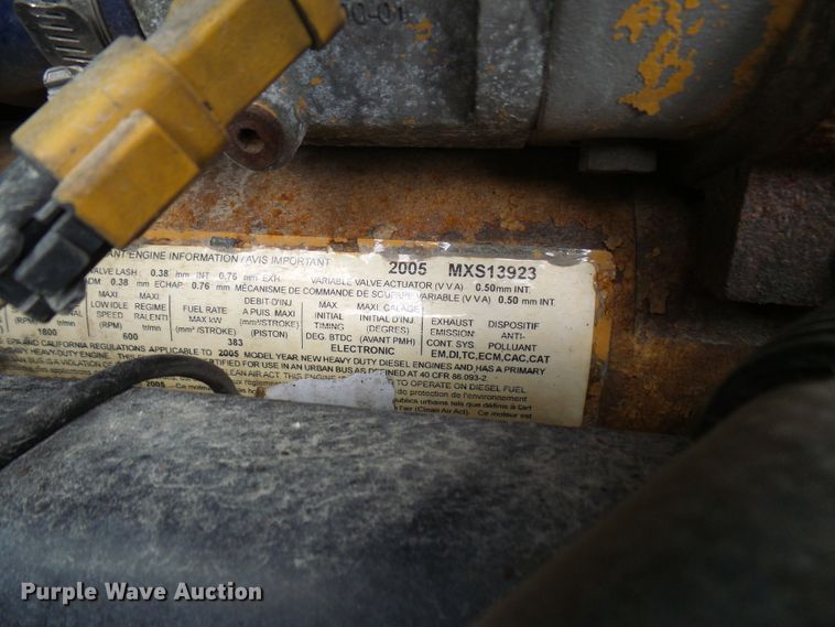 image for item DM3021 2005 Peterbilt 387  semi truck