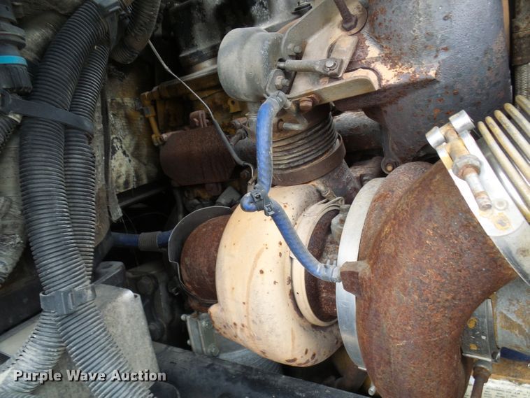 image for item DM3021 2005 Peterbilt 387  semi truck