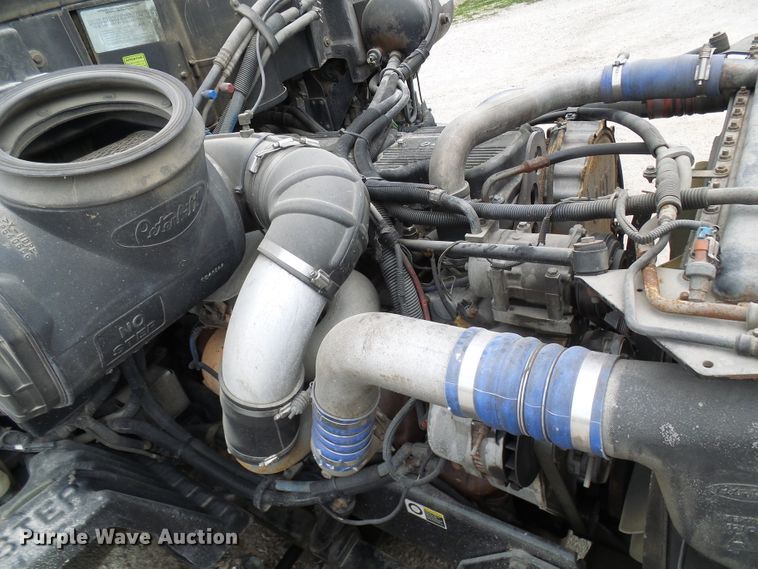 image for item DM3021 2005 Peterbilt 387  semi truck