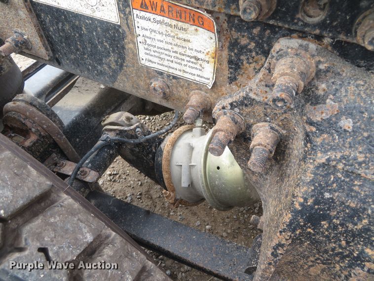 image for item DN5912 2006 Freightliner Columbia 120  semi truck